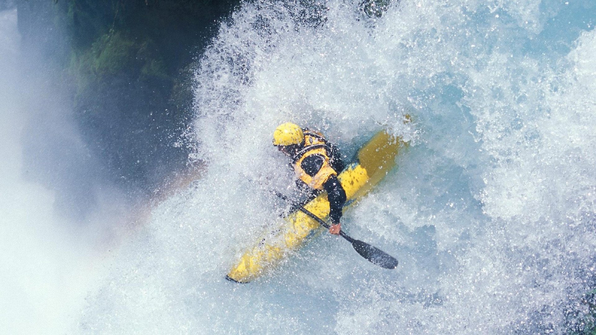 从德甲收割到欧冠加冕，勒沃库森与莱万的终极证明